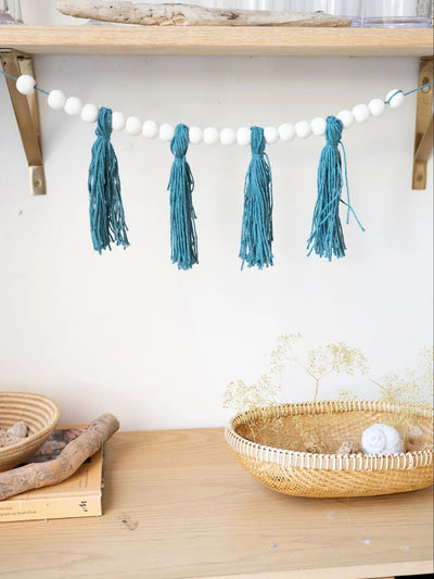 Tassel Banner (Craft) by Lion Brand Yarn