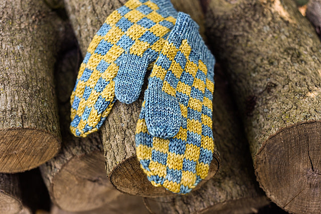 Checkmate Mitts by Ann-Marie Baker