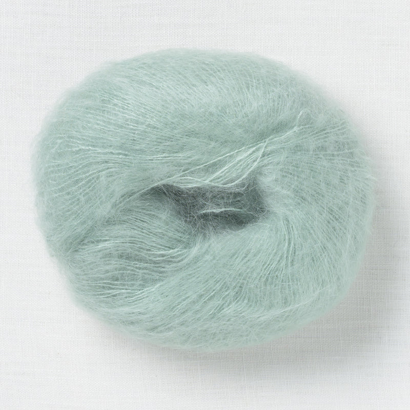 Novita Edith 3061 Poet