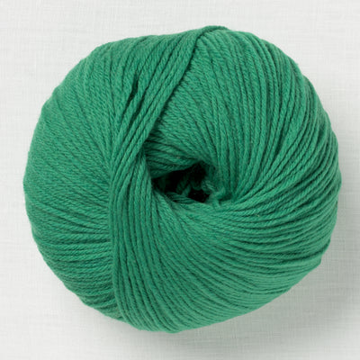 Universal Yarn Deluxe Worsted Superwash 738 Christmas Green