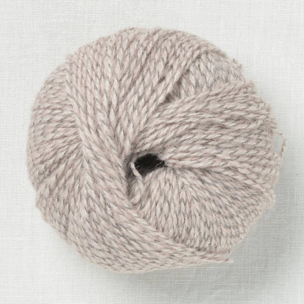Universal Yarn Linear 104 Abstract