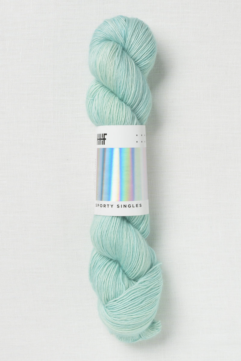 Hedgehog Fibres Sporty Singles Wisp