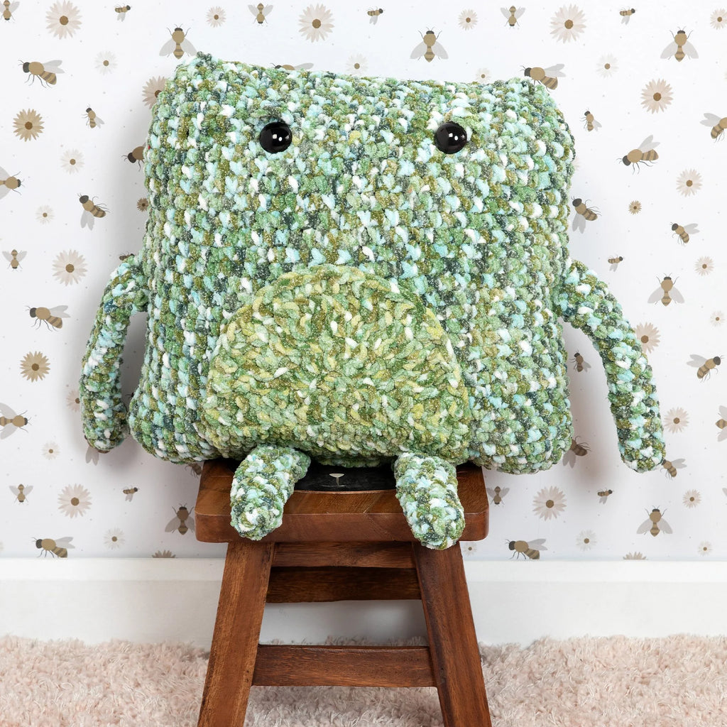 Freddy the Frog Crochet Toy