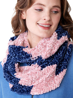 Knit Chevron Cowl by Bernat Design Studio