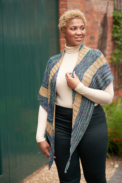 Briar Shawl by Justyna Lorkowska