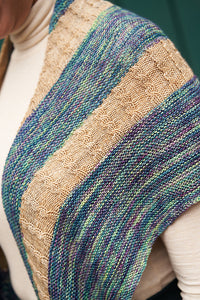 Briar Shawl by Justyna Lorkowska