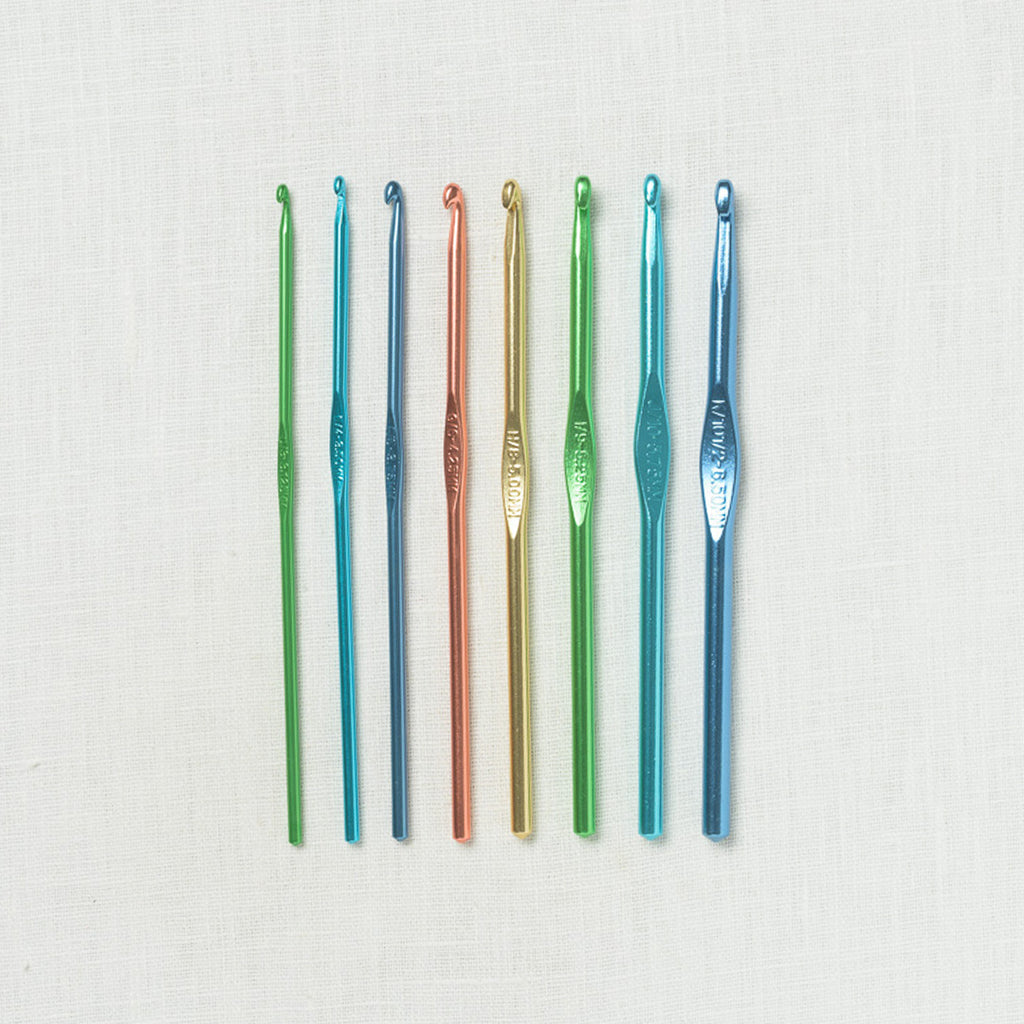 Boye Tapered Throat Anodized Aluminum Crochet Hook Set
