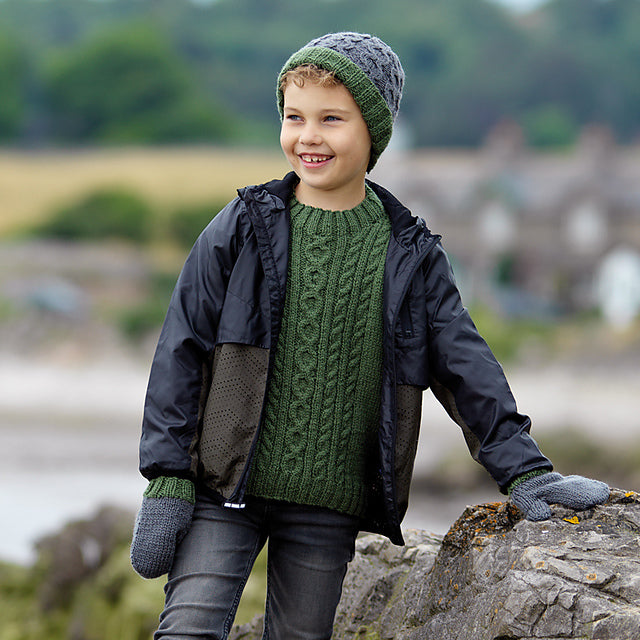 Kinsley hat and mitts by Sarah Hatton