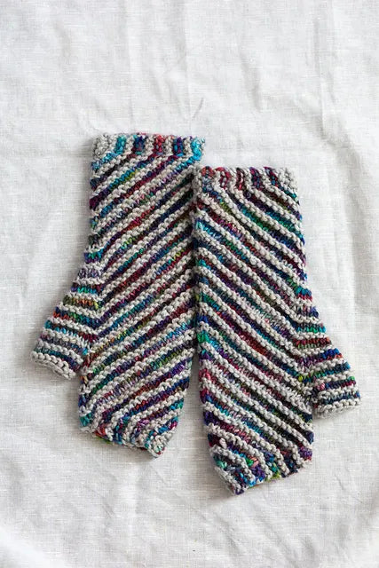 Tabby Mitts by Quinn Reverendo