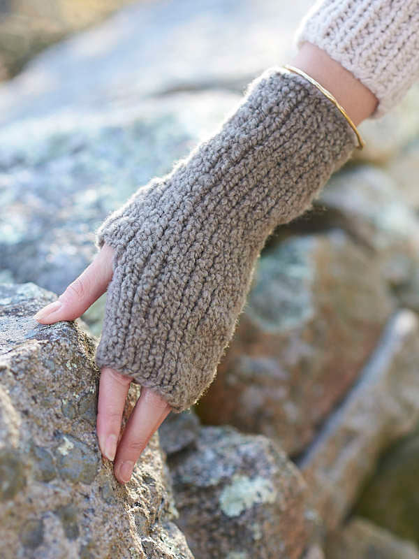 Hilda Hat, Mitts & Headband by Berroco Design Team