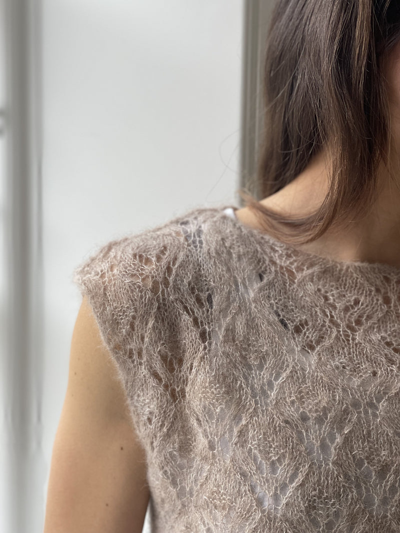 Hydrangeas Top in Midnatssol by Trine Meulengracht