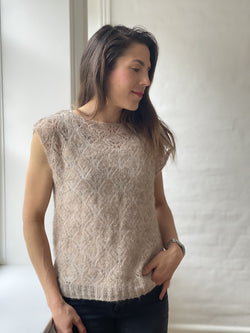 Hydrangeas Top in Midnatssol by Trine Meulengracht