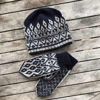 Redd Barna – Hat and Mittens
