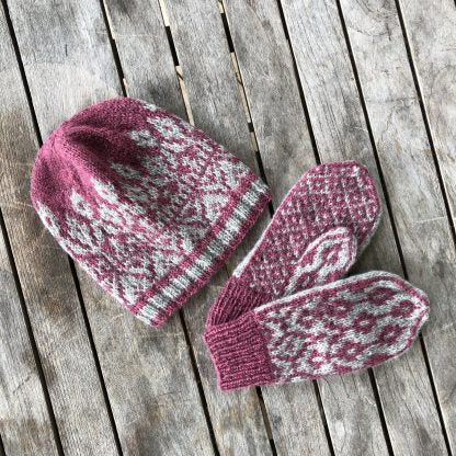 Redd Barna – Hat and Mittens
