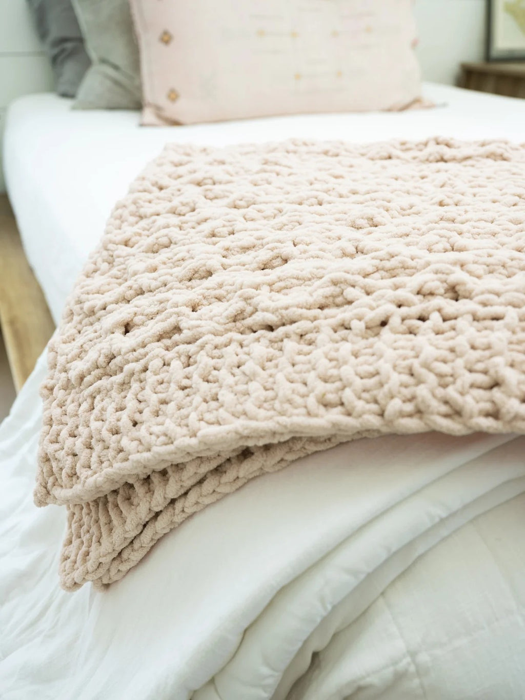 Hestia Afghan (Knit) by Lion Brand Yarn