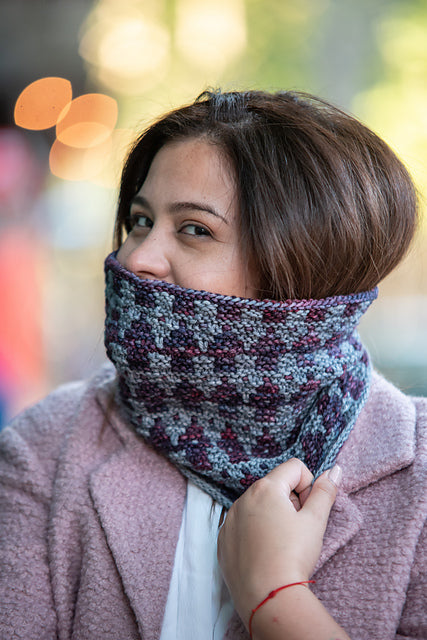 Arrow Cowl by Mia Rinde