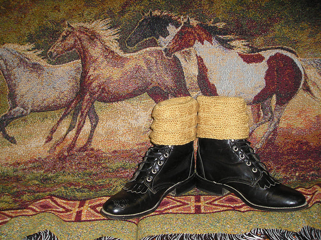 Wavy Cable Boot Toppers by Robin Nickerson