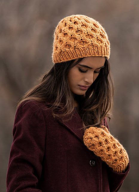 Huntington Hat & Mitts by Bobbi IntVeld