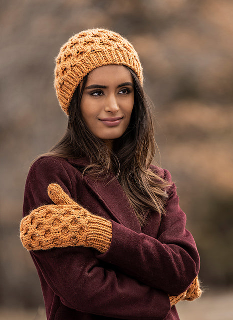 Huntington Hat & Mitts by Bobbi IntVeld