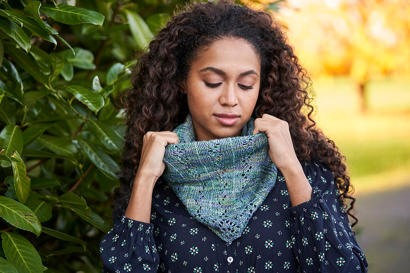 Promenada Street Cowl by Susana Lobos Garcia