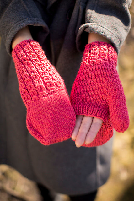 Dexterity Mitts and Hat by Susie Bonell