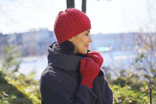 Dexterity Mitts and Hat by Susie Bonell