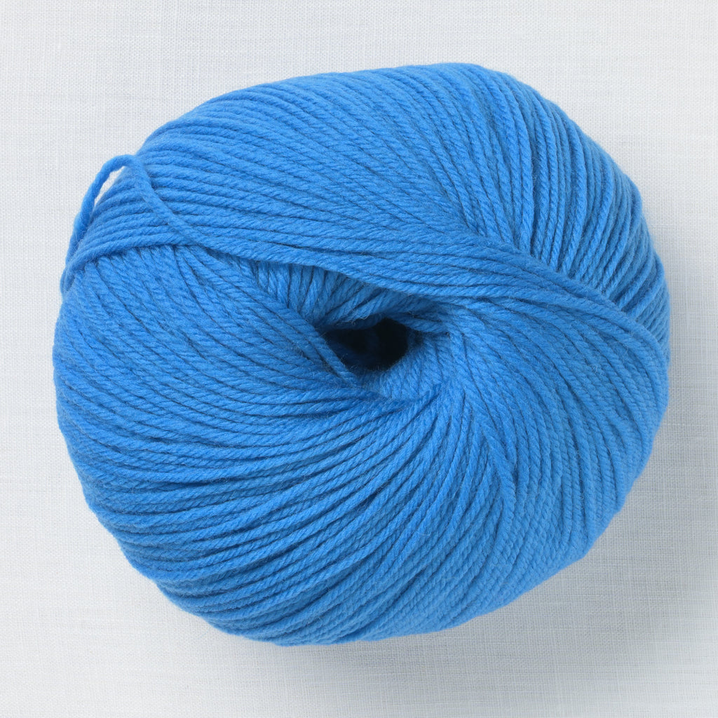 Universal Yarn Deluxe Worsted Superwash 716 Nitrox Blue