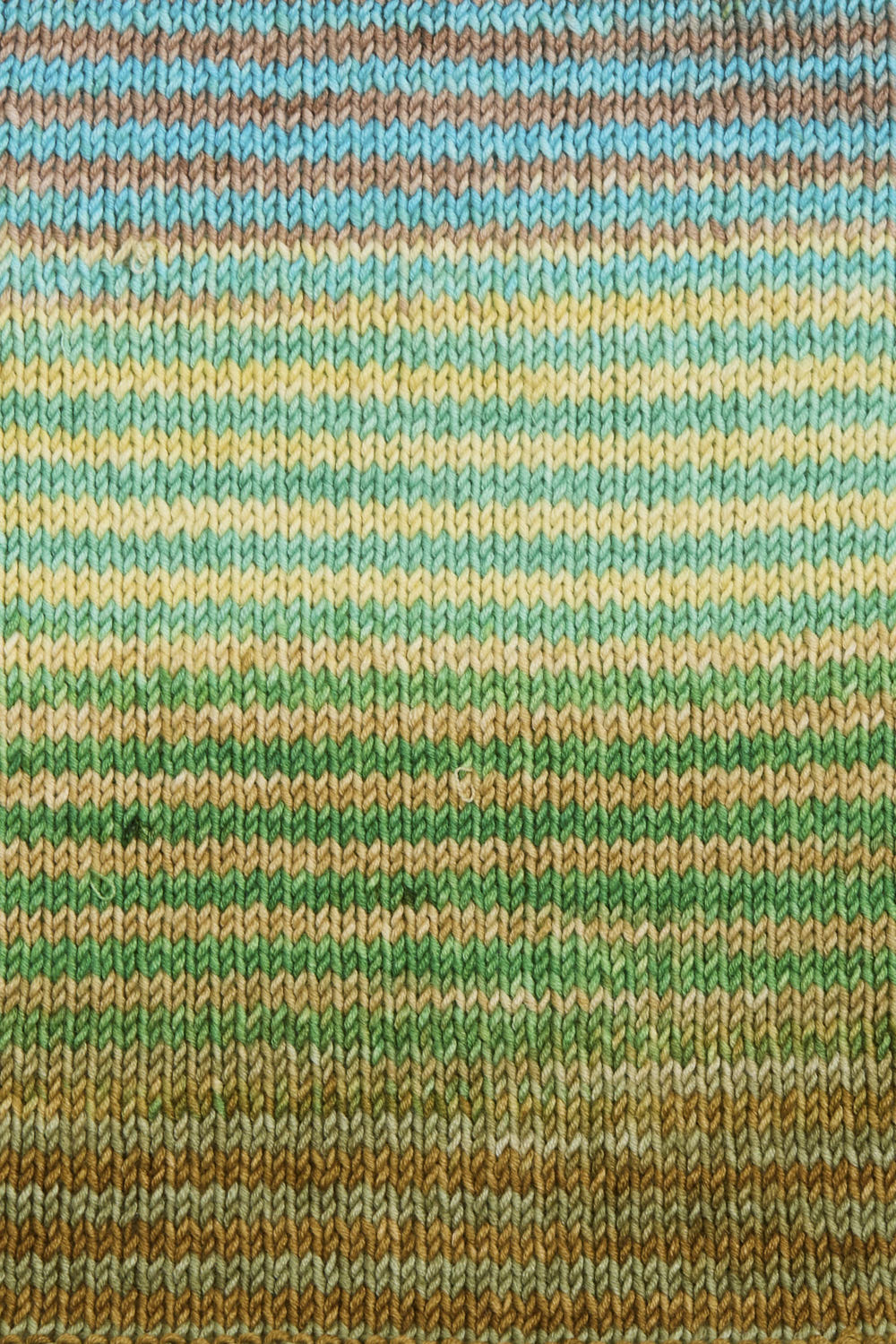 Urth Yarns Uneek Worsted 4034 swatch