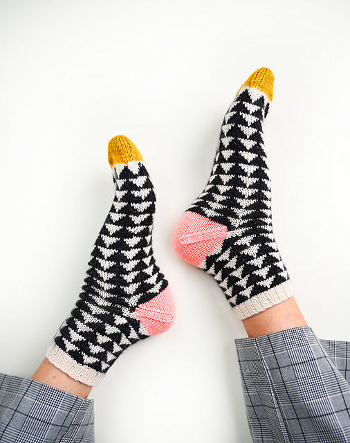 The Sock Obsession: Supercool Socks to Knit and Show Off by Summer Lee
