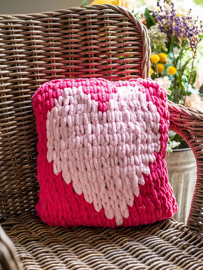 Magic Heart Pillow (Crafts) by Lion Brand Yarn