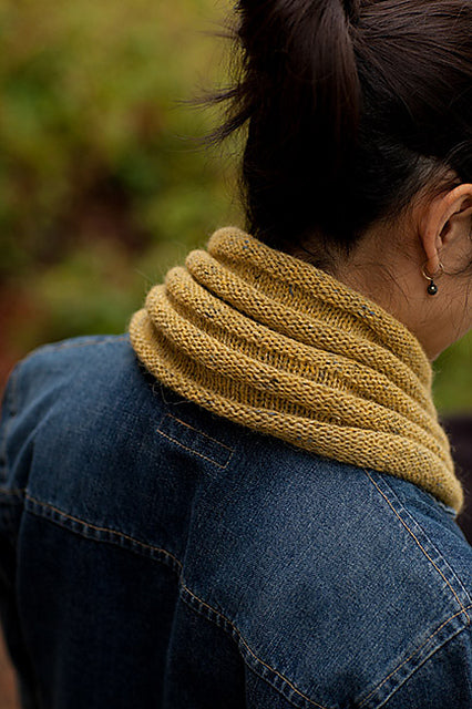 Welted Cowl & Infinity Loop by Churchmouse Yarns and Teas