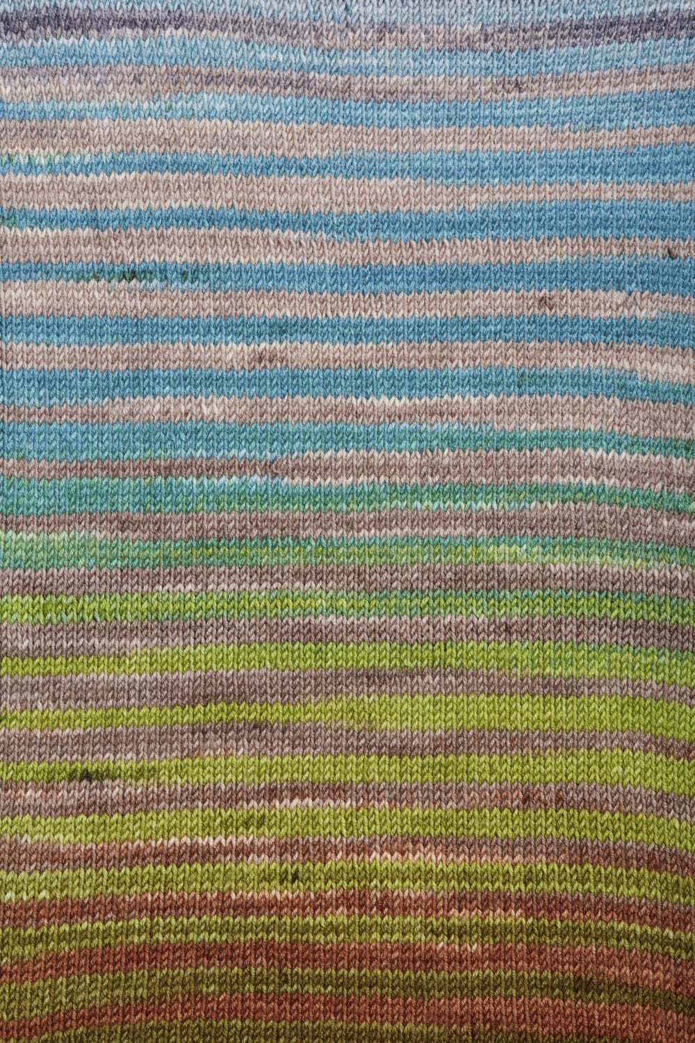 Urth Yarns Uneek DK 6030 swatch