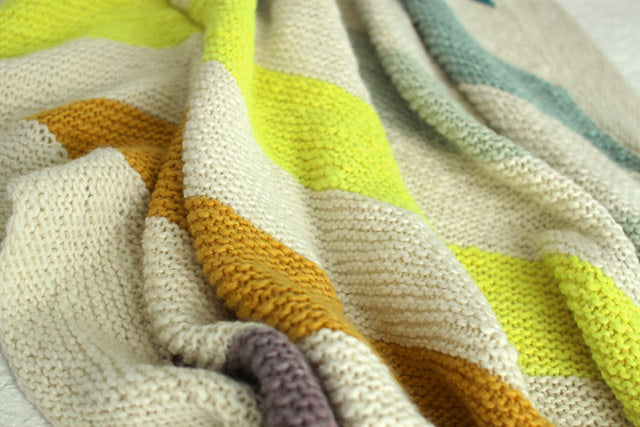 Salida del Sol Throw