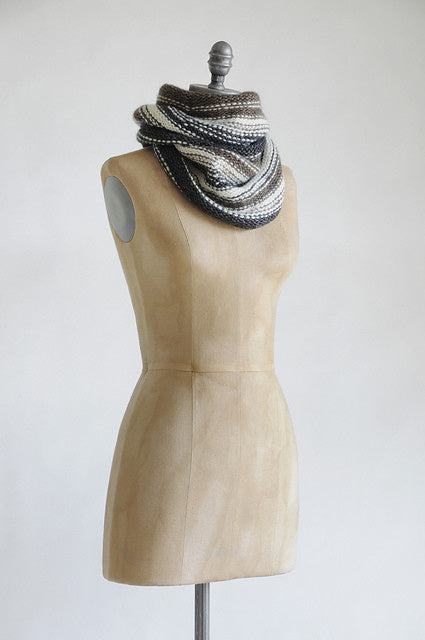 Shadow Capelet