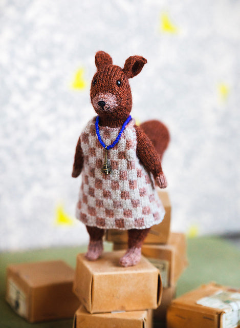 Laine Mouche & Friends: Seamless Toys to Knit & Love by Cinthia Vallet