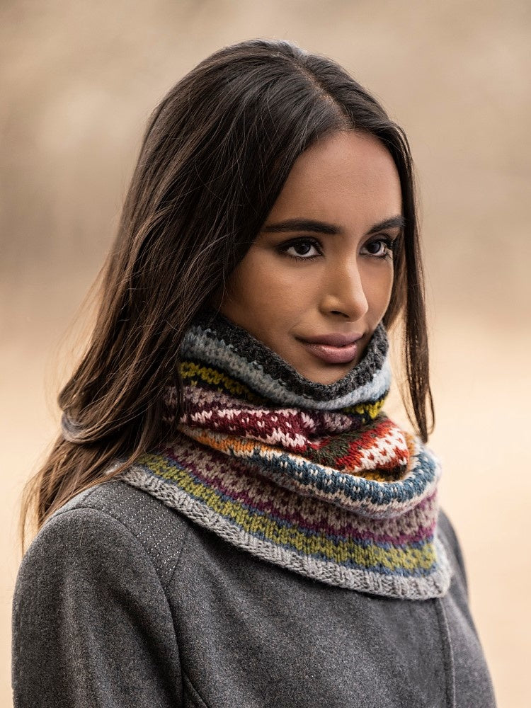 27 Color Cowl