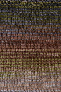 Urth Yarns Uneek DK 6006 swatch