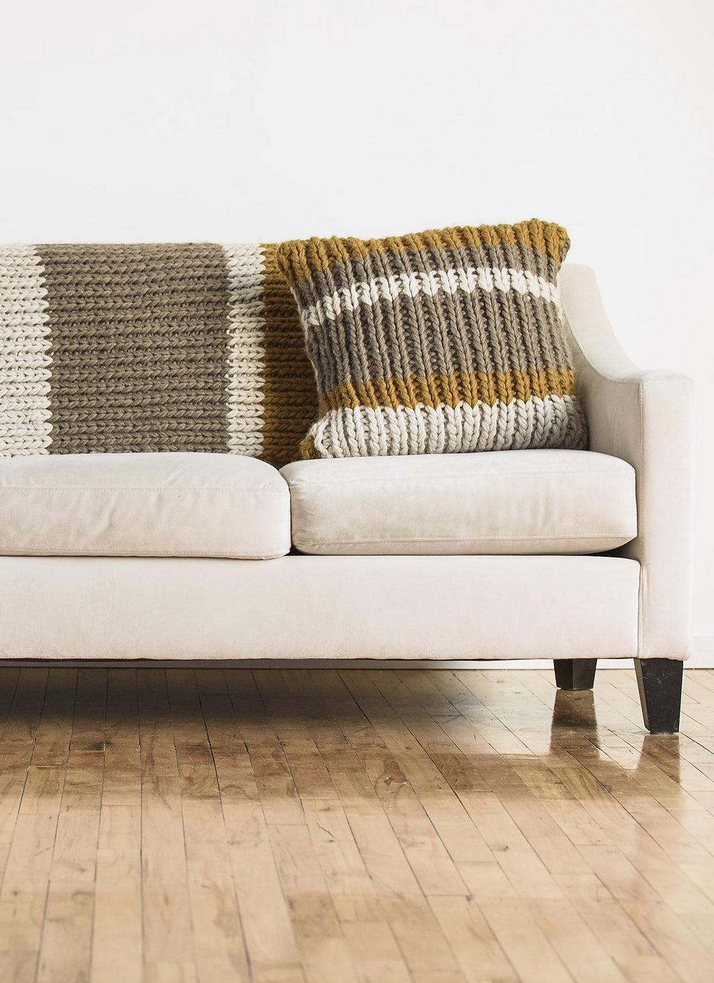 Bayport Pillow & Throw