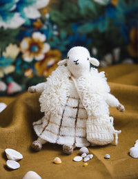 Laine Mouche & Friends: Seamless Toys to Knit & Love by Cinthia Vallet